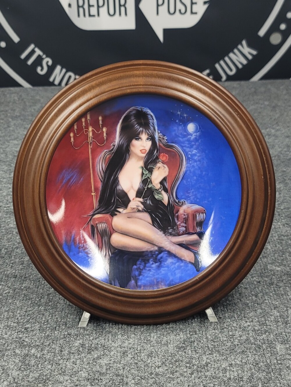 Vintage Elvira Mistress Of The Dark Limited "Night Rose" Collectors Plate
